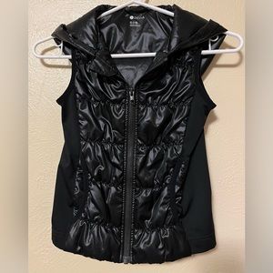 Zella Hooded Puffer Vest girls size small 7/8